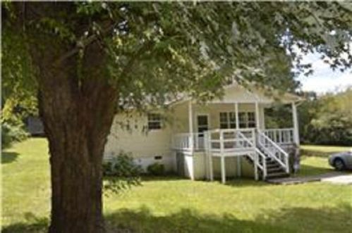 117 Ducktown Cir, Palmer, TN 37365-2718