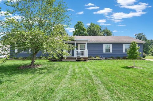 7507 Summit Rd, Pataskala, OH 43062-8319