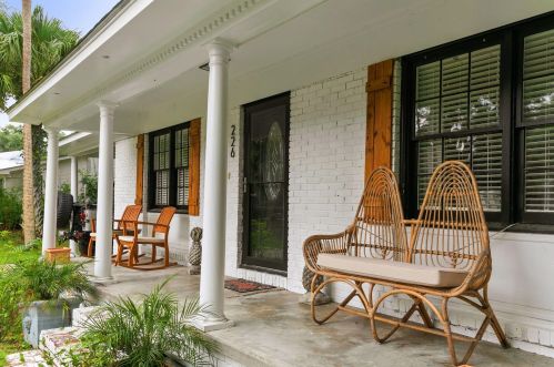 226 Forest Trl, Isle Of Palms SC  29451-2513 exterior