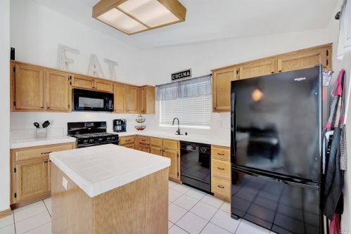 625 Evans Rd, Liberty Farms CA  95620-4272 exterior