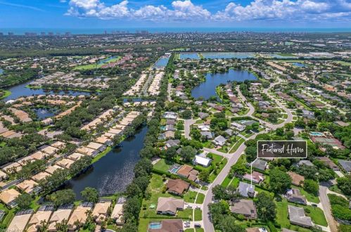 749 Nottingham Dr, Naples FL  34109-1641 exterior