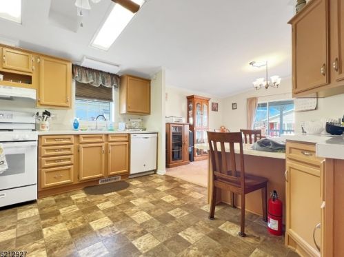 11 Morningside Dr, Belvidere NJ  07823-2910 exterior