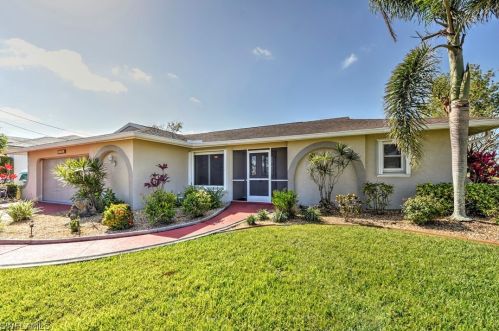 124 12th St, Cape Coral, FL 33990-2024