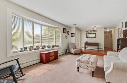 125 Dixie Dr, Red Lion PA  17356-1110 exterior