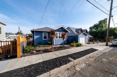165 G St, Benicia, CA 94510-3228