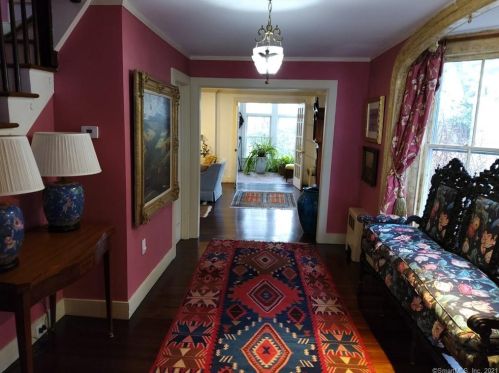 26 Pearl St, Stonington, CT 06378-1327