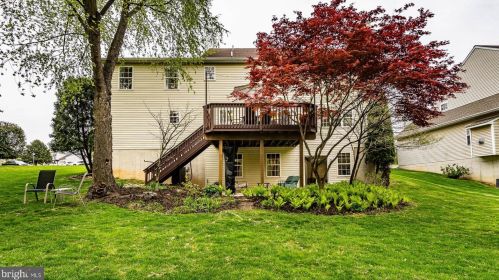 1048 Ryans Run, Boothwyn PA  19060-4411 exterior