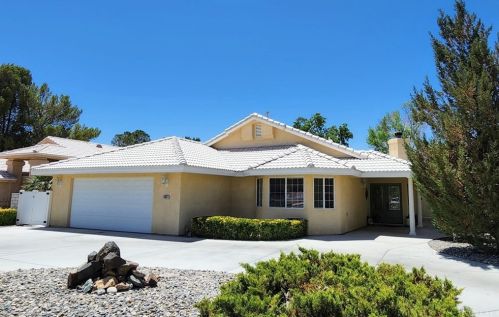 14967 Blue Grass Dr, Helendale, CA 92342-7727