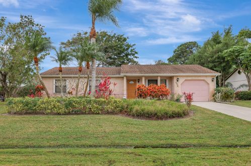 2774 Brevard Ave, Fort Pierce, FL 34952-7205