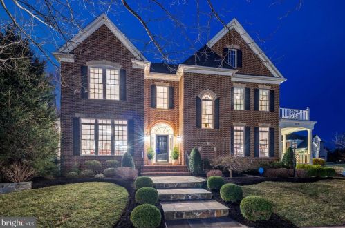 19376 Ml Dm Pl, Leesburg VA 20176-1637 exterior