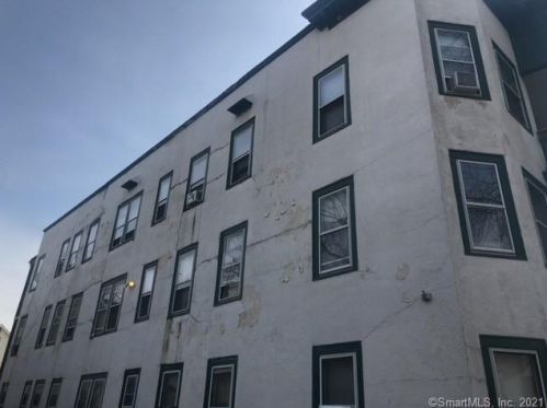 109 Foster St, Manchester, CT 06040-5356