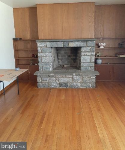 1823 Spera Ln, Norristown, PA 19403-2826