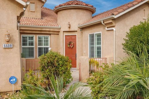 6608 Montagna Dr, Bakersfield CA  93306-7658 exterior