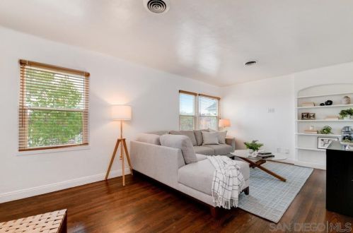 4634 67th St, San Diego, CA 92115-4204
