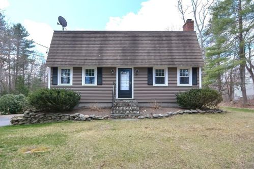 113 Monroe St, Douglas, MA 01516-2307