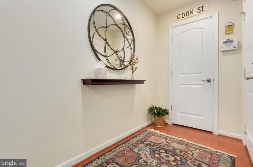15353 Rosemont Manor Dr, Haymarket, VA 20169-6270