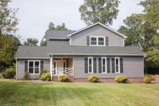7205 Weatherstone Dr, Kernersville, NC 27284-8953