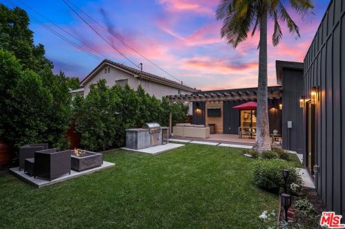 4709 Norwich Ave, Van Nuys CA  91403-2017 exterior