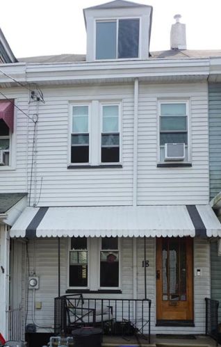 18 8th St, Easton, PA 18042-3410