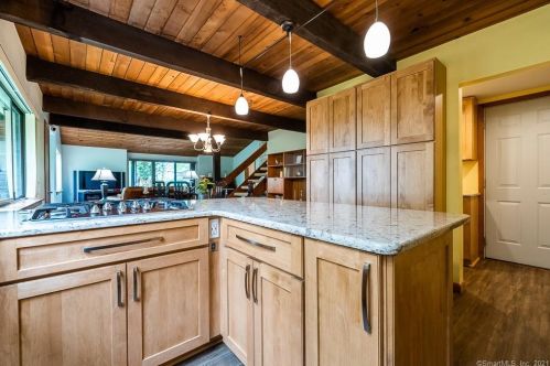 18 Shawandassee Rd, Waterford, CT 06385-1416