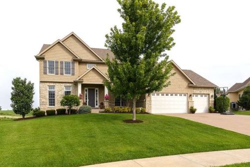 5827 Judge Rd, Panarama Park, IA 52722-1204