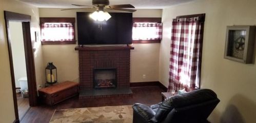 69 Covert Ave, Hermitage, PA 16150-1401