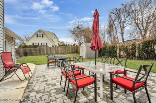 6 Wyoming Dr, Jackson Twp NJ  08527-1543 exterior