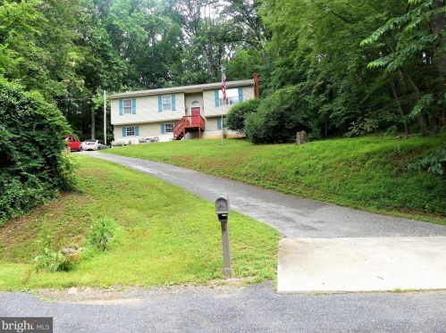 4 Veronica Trl, Charnita, PA 17320-8166