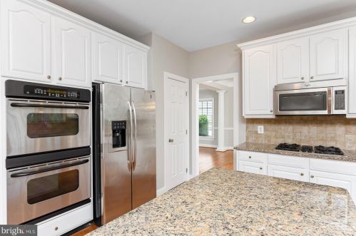 5329 Jacobs Creek Pl, Haymarket VA  20169-6152 exterior