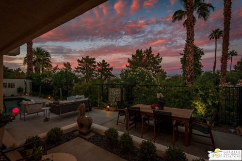 4 Vista Loma Dr, Rancho Mirage CA  92270-2959 exterior