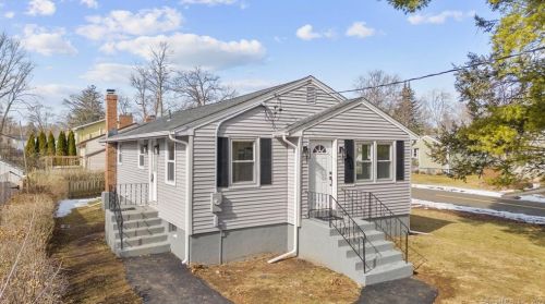 379 Mountain Rd, Hartford CT  06107-1028 exterior