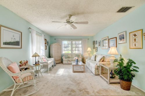 10126 44th Ter, Boynton Beach, FL 33436-4244