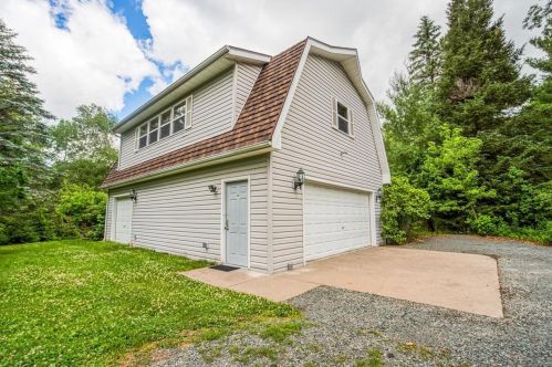 647 Nokomis Dr, East Farmington, WI 54020-4721