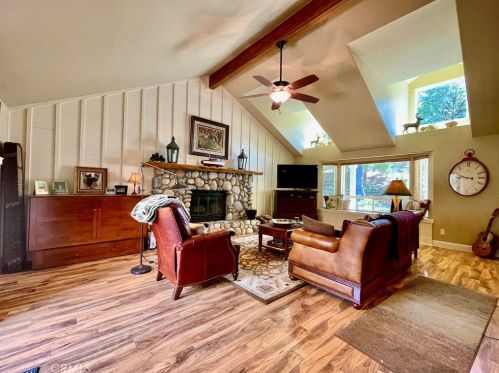53885 Dogwood Creek Dr, Bass Lake, CA 93604-9773