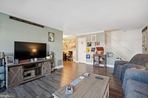 3088 Harbour Dr, Palmyra, NJ 08065-2214