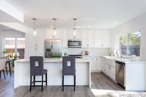 4137 Auburn Ave, Oceanside CA  92056-6018 exterior