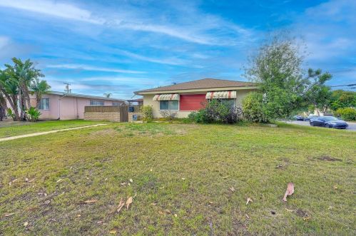 4690 Clairemont Dr, San Diego, CA 92117-2701