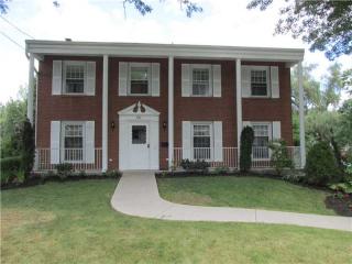 351 Lime Oak Dr, Pittsburgh, PA 15235-3549