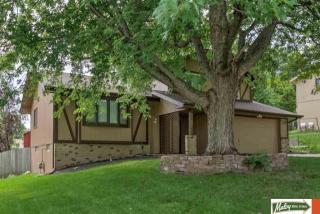 9707 22nd Ave, Bellevue, NE 68123-2420