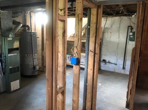 17 Virginia Dr, Mckeesport PA  15133-1005 exterior