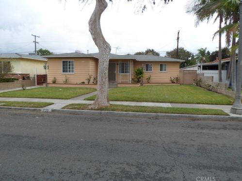 722 Citron St, Anaheim, CA 92805-2418
