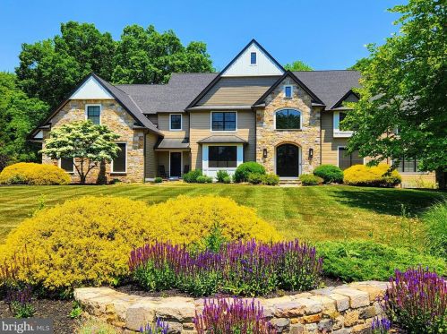 10 Devonshires Ct, Blue Bell PA  19422-2560 exterior