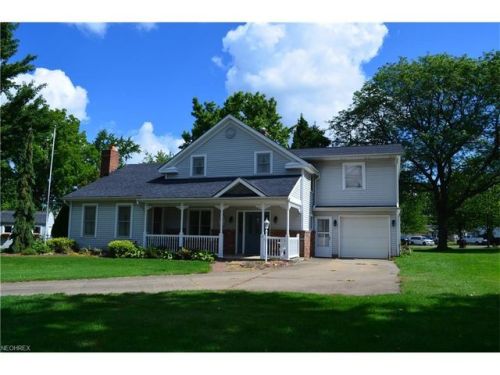 33 Dorset Rd, New Lyme, OH 44047-1451