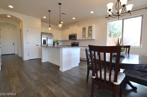 3446 Mia Ln, Gilbert, AZ 85298-2228
