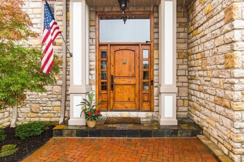 4712 Hirth Hill Rd, Darbydale, OH 43123-4513