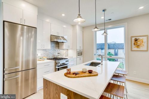 824 13th St, Washington, DC 20002-4461