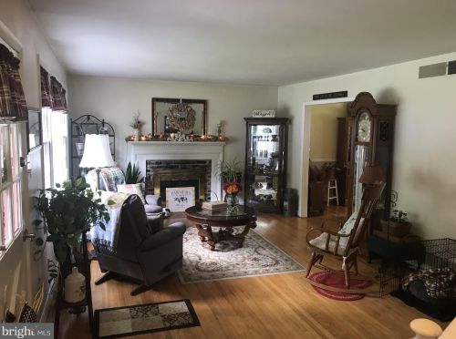 20 Sturbridge Dr, Wilmington, DE 19810-1124