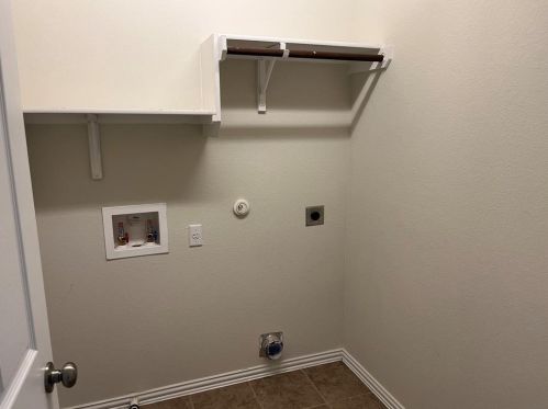 9932 Aly May Dr, Austin TX  78748-1406 exterior