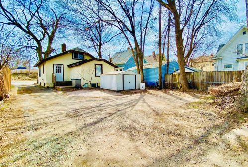 1277 7th St, Saint Paul, MN 55112-2648