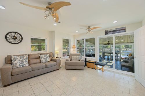 883 Squirrel Rd, Defuniak Springs FL  32433-7686 exterior